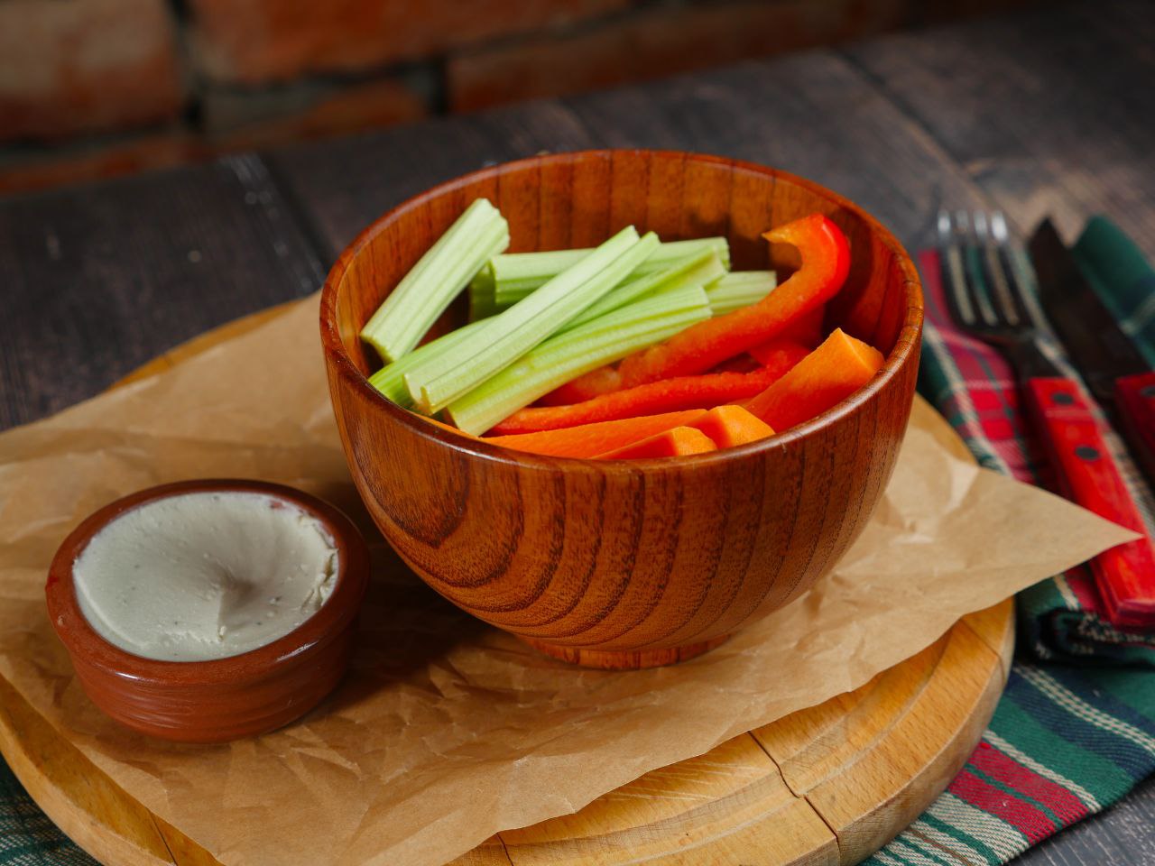 Овощи с соусом Блю чиз